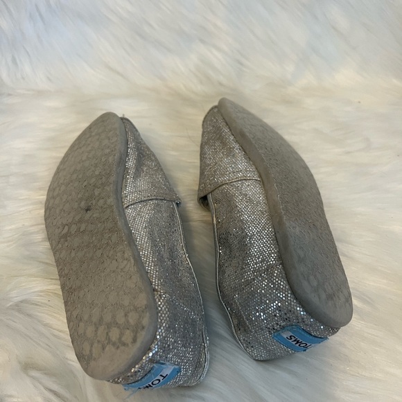 Toms sparkly shoes size 7.5 - Picture 4 of 5